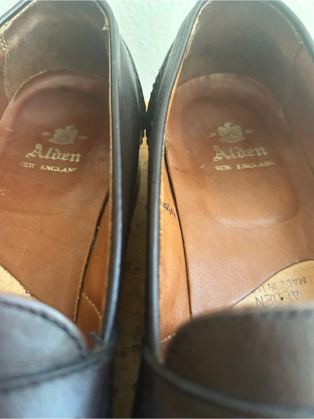 Alden 686 Full Strap Penny Loafers – Dark Brown Leather – Men’s 7 B/D